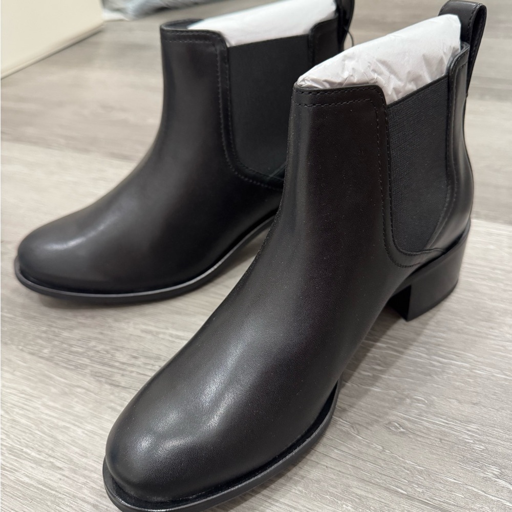 Cole Haan Cassie Bootie Size 8 Brand New